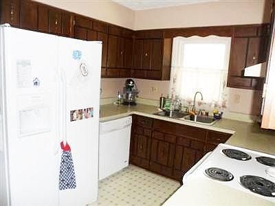 5th image of 500 Schenkel Ln