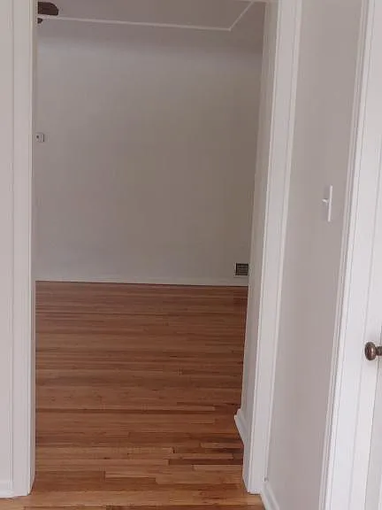 635 Cook Ave — Photo 2