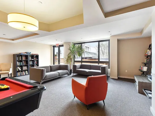 500 4th Avenue image 8 of 12