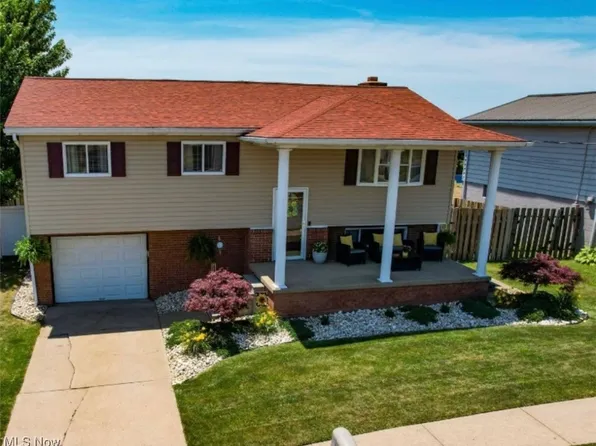 118 Arena Dr, Weirton, WV 26062