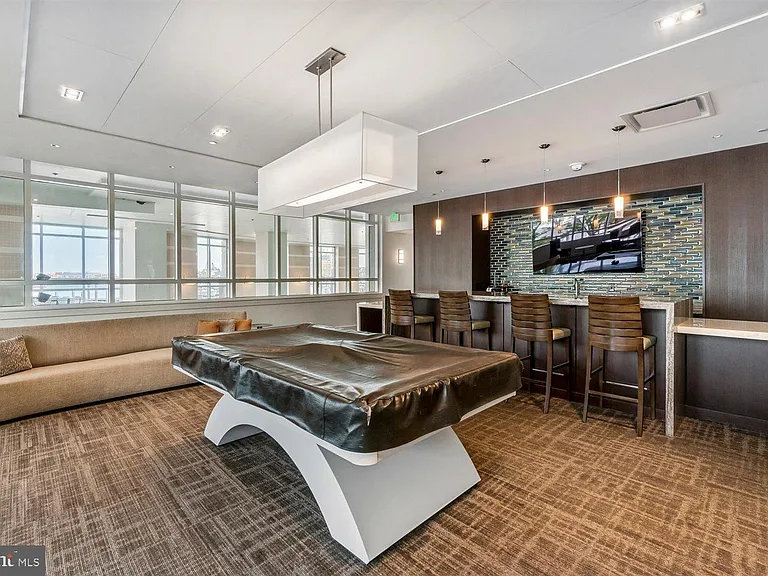 100 Harborview Dr #411 — Photo 37