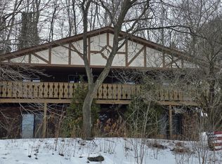 919 Raymond Dr, Sheboygan Falls, WI 53085
