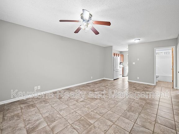 3rd image of 191 Oak St APT 2