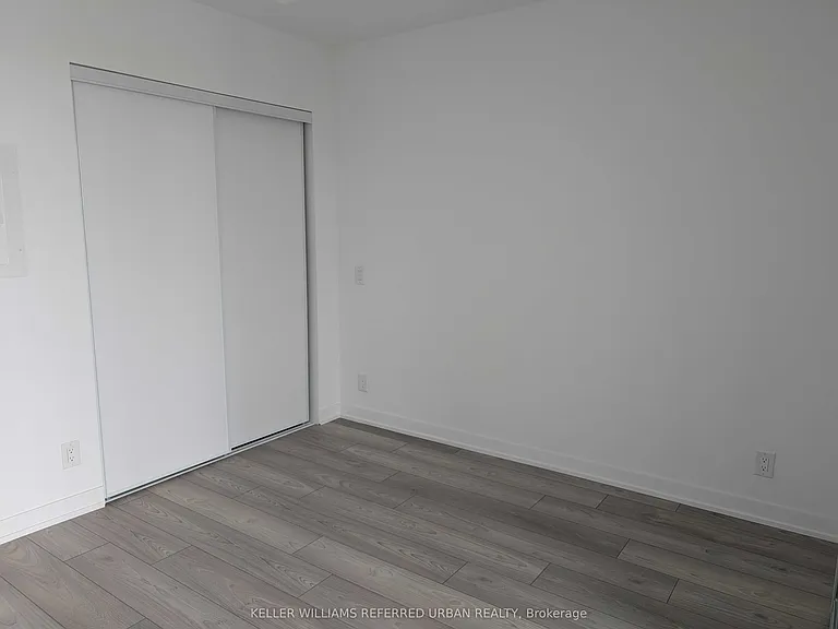 285 Dufferin St #727 — Photo 8
