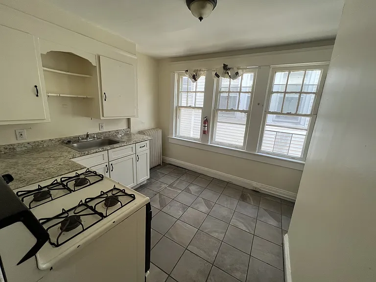 412 N Hermitage2nd Floor — Photo 4