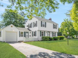 53 Algonquin Rd, Rumford, RI 02916