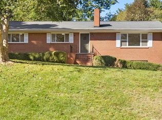 3112 Minart Dr, Winston Salem, NC 27106