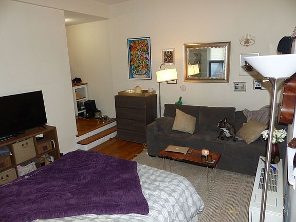 5th image of 143 W 69th St APT 1E
