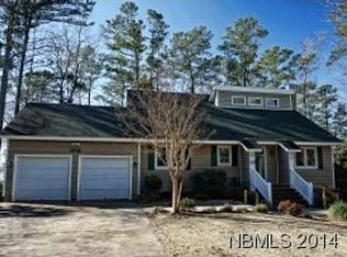 385 Beards Creek Dr, Bayboro, NC 28510