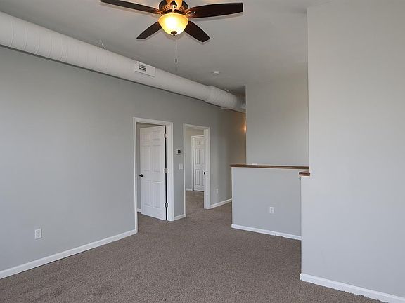 4th image of 1835 Hewitt Ave #2