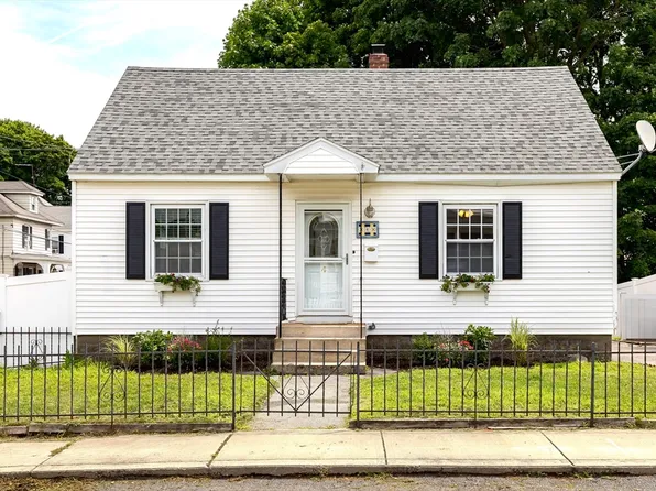 4 Atlantic St, Lowell, MA 01851