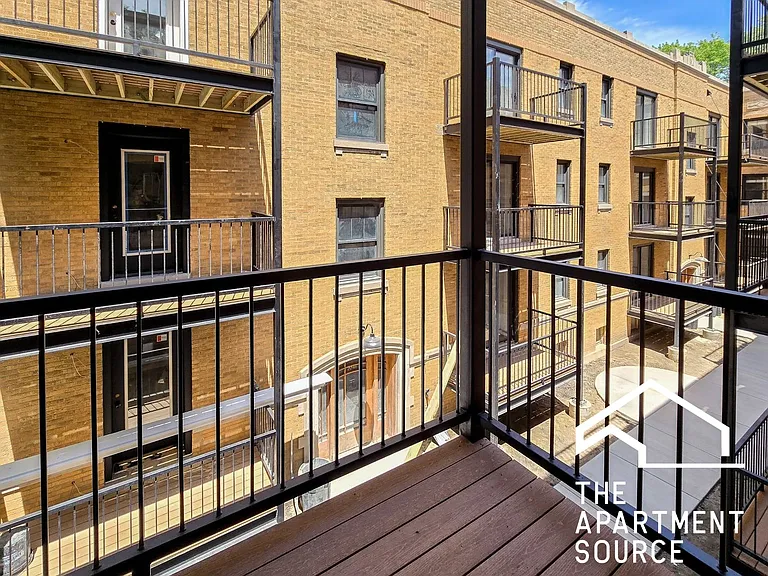 2241 N Bissell St #3E — Photo 9