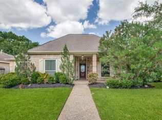 12106 Burgoyne Dr, Houston, TX 77077
