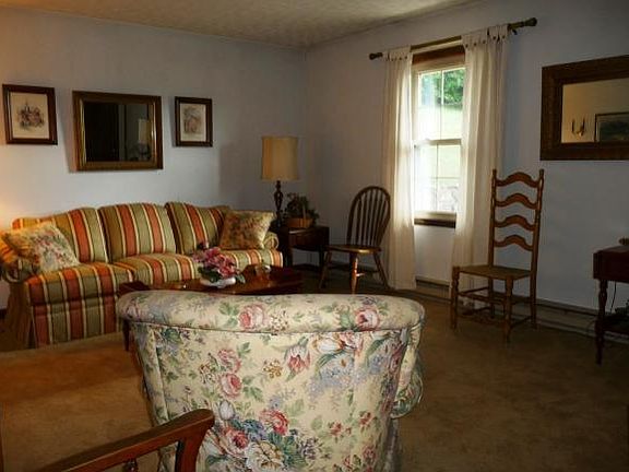 3rd image of 201 Arborview Dr