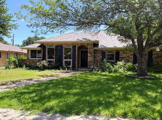 124 Meadowglen Cir, Coppell, TX 75019
