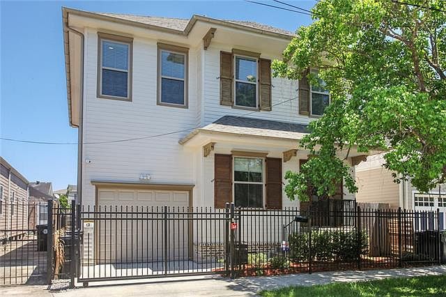 1st image of 811 Peniston St
