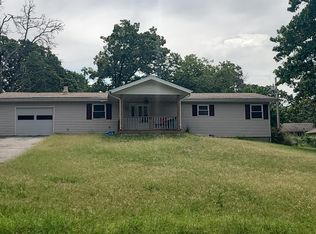 11 Redbud Ln, Kimberling City, MO 65686