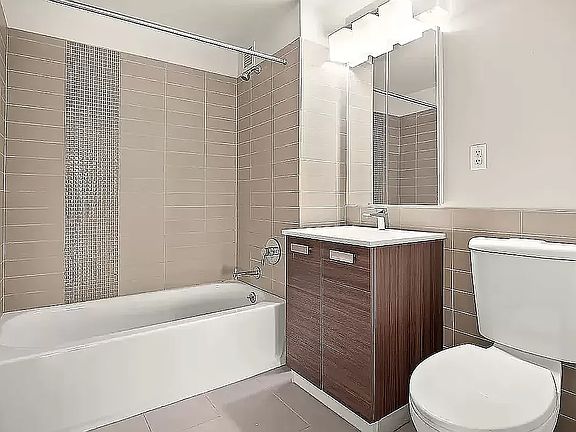 5th image of 4609 11th St APT 4B