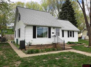1330 S Washington Ave, Saint Peter, MN 56082