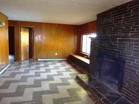 3rd image of 2939 Lake Shore Dr