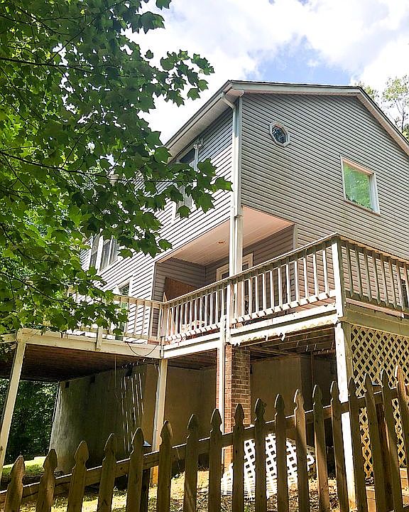 1st image of 44 Quarry Oaks Dr