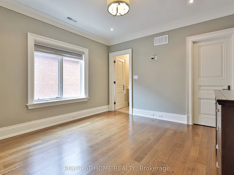 154 Munro Blvd — Photo 30