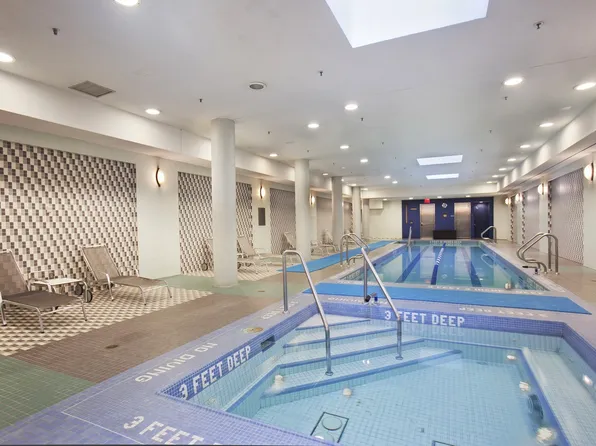 120 Riverside Boulevard image 8 of 12