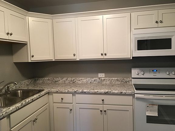 3rd image of 523 W Greenwood Ave
