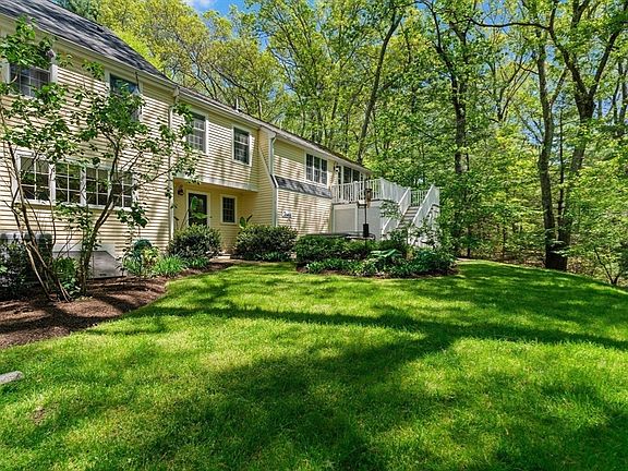 3rd image of 63 Claypit Hill Rd