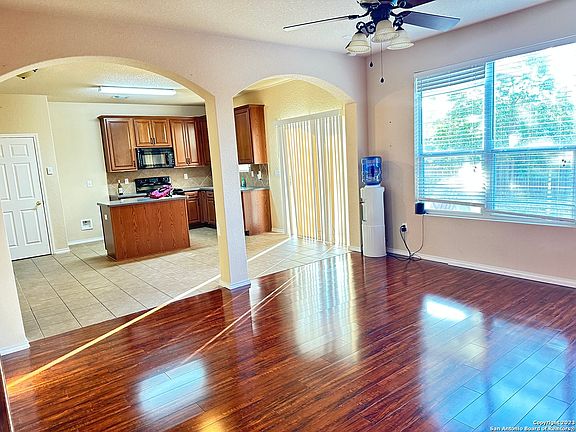 4th image of 5519 Caraway Bend