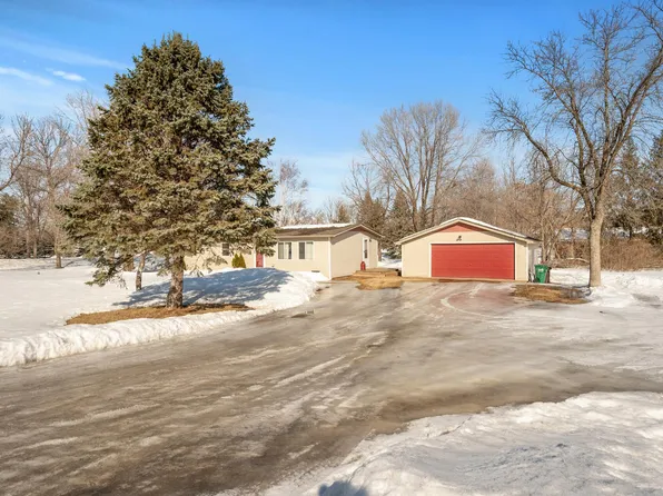 8866 Darlington Ave NE, Monticello, MN 55362