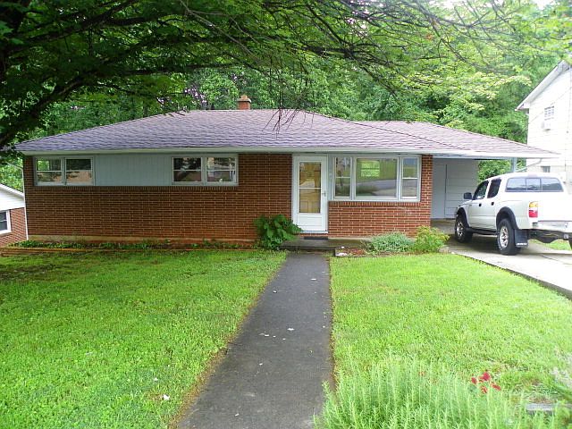 1st image of 802 Augusta St