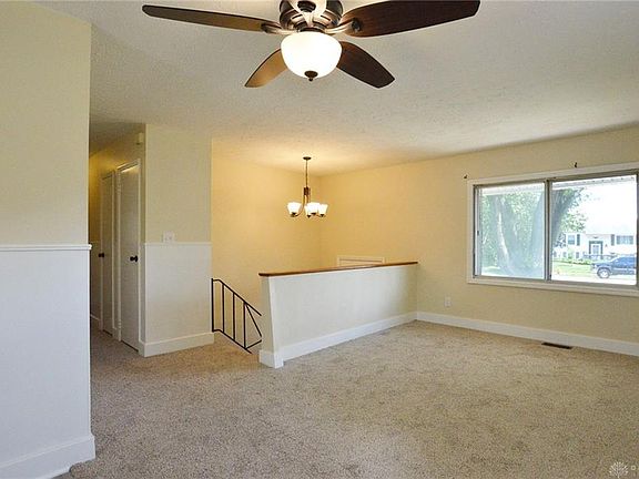 2nd image of 921 Primrose Dr