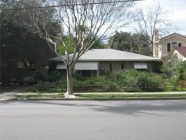 Building Photo 4