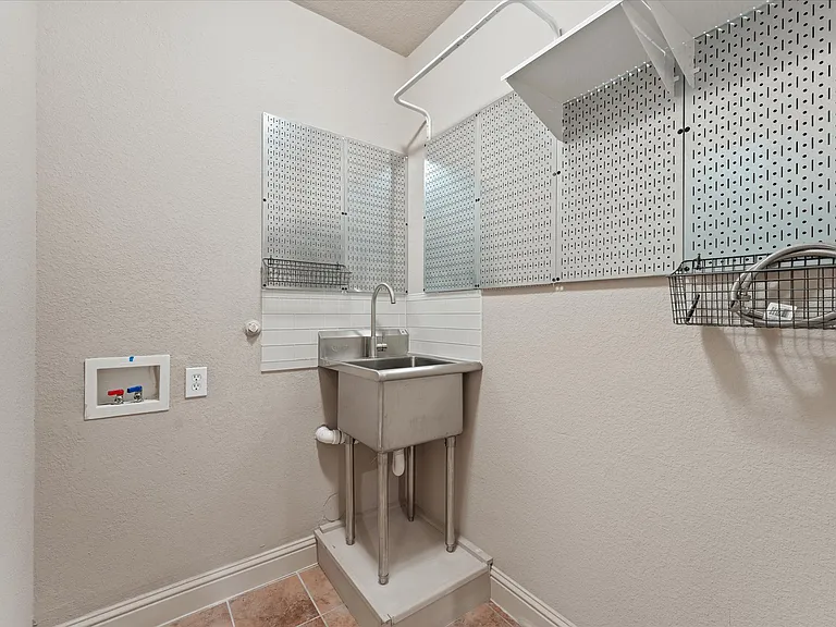 11553 Penick Way — Photo 28