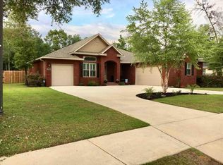5724 Sparkleberry Ln, Pensacola, FL 32526