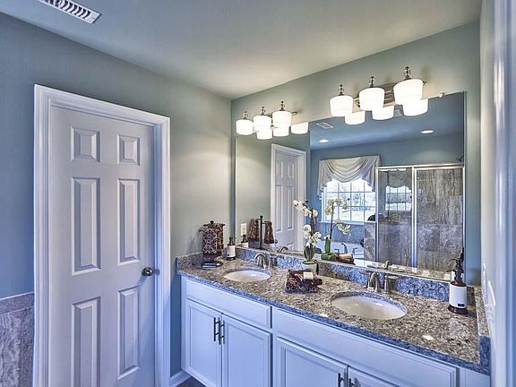 Chatham Owners Bathroom