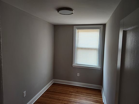 3rd image of 1834 Glenifer St