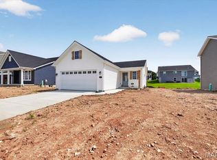 206 Red Cliff Ct, Wentzville, MO 63385