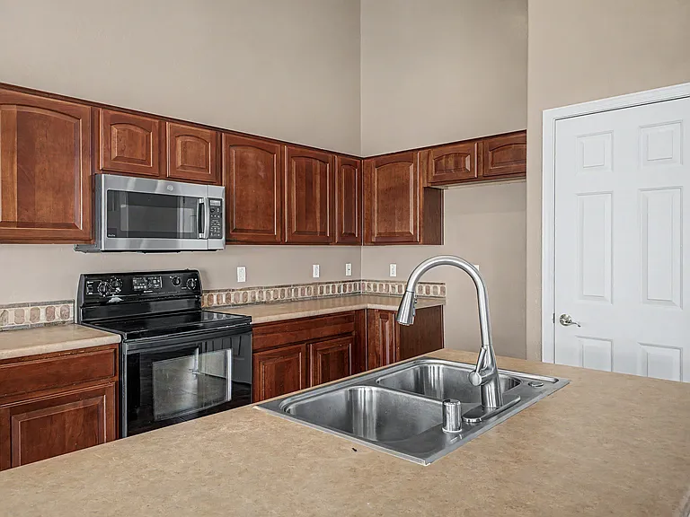15652 W Durango St — Photo 16