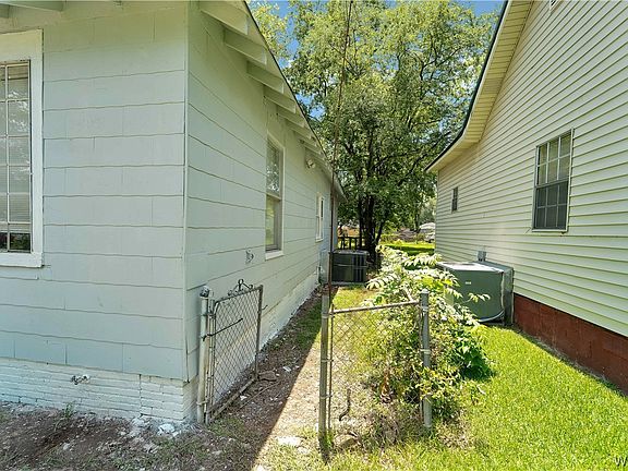 4th image of 2811 20th St