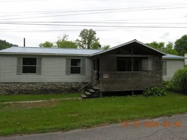 1202 Dale Rd, Milton, WV 25541