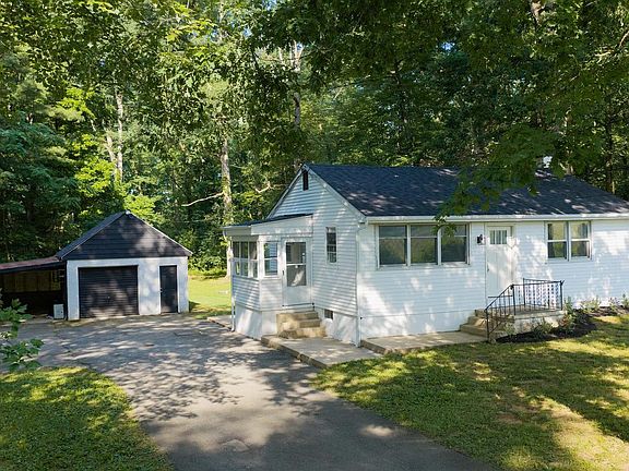 3rd image of 259 Compass Rd