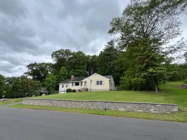 39 Eastwood Road, Bristol, CT 06010