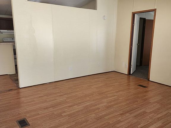 2nd image of 944 Hollywood Dr Lot 29