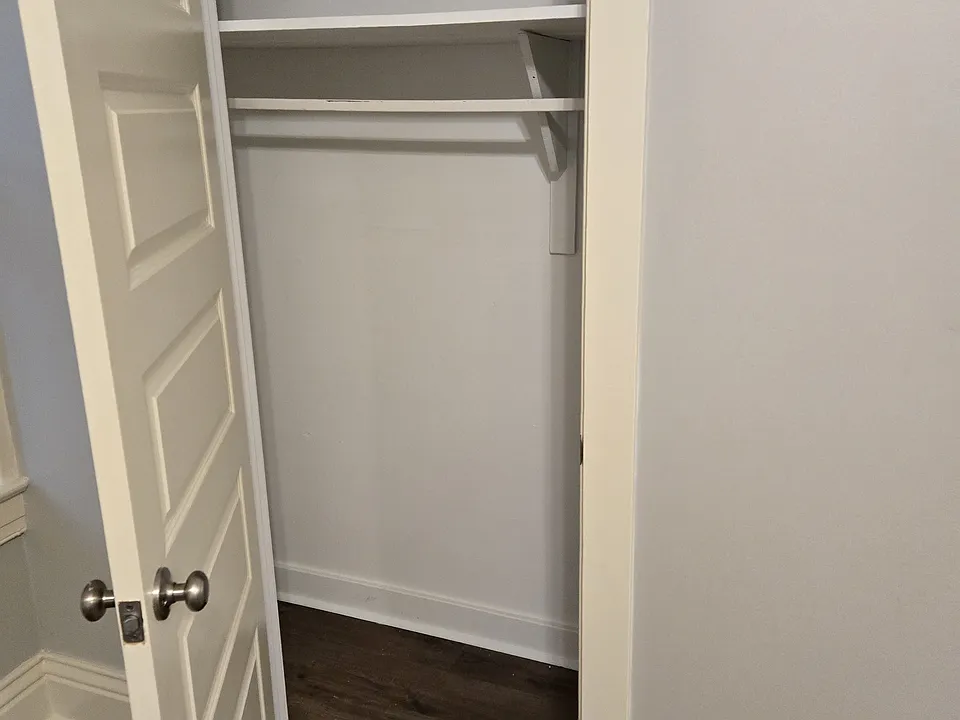 Large 5 ft wide closet