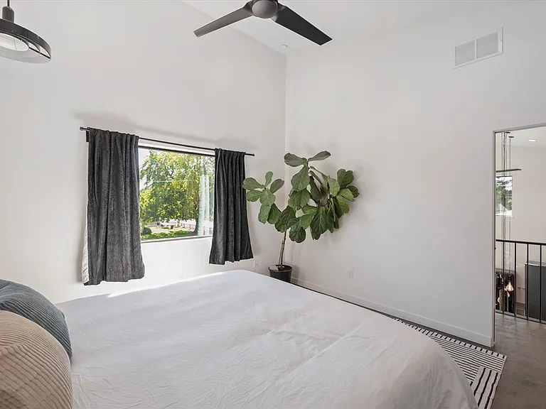 802 W Elwood Dr — Photo 14