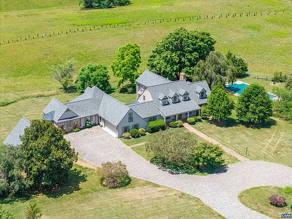 2nd image of 546 Three Pond Ln