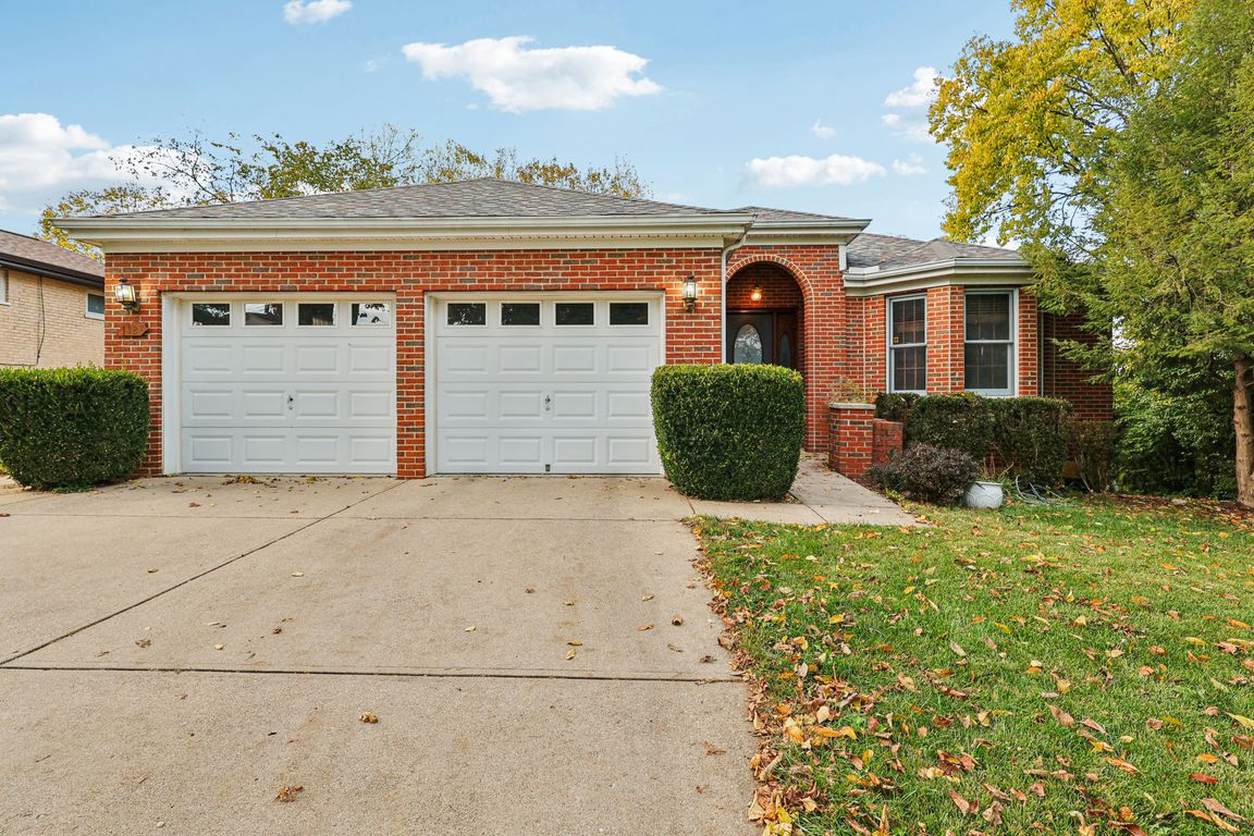 Coram St-S0111-001.jpg