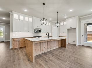 1327 Selby Rd, Van Alstyne, TX 75495